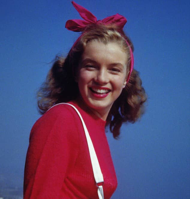 Norma Jeane Mortenson fotografías