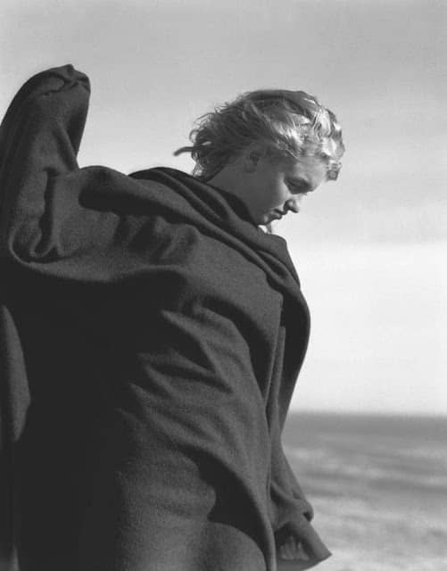 Norma Jeane Mortenson fotografías