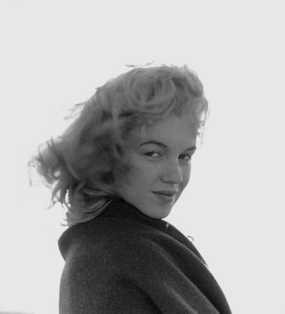 Norma Jeane Mortenson fotografías